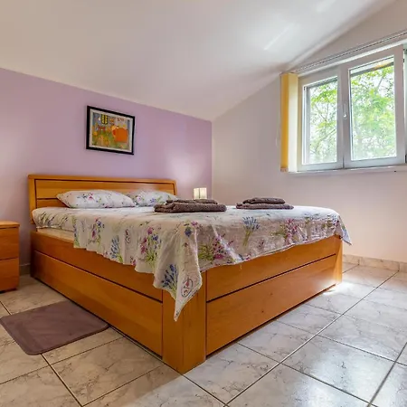 Nice Apartment In Pula With Kitchen Apartment Pula